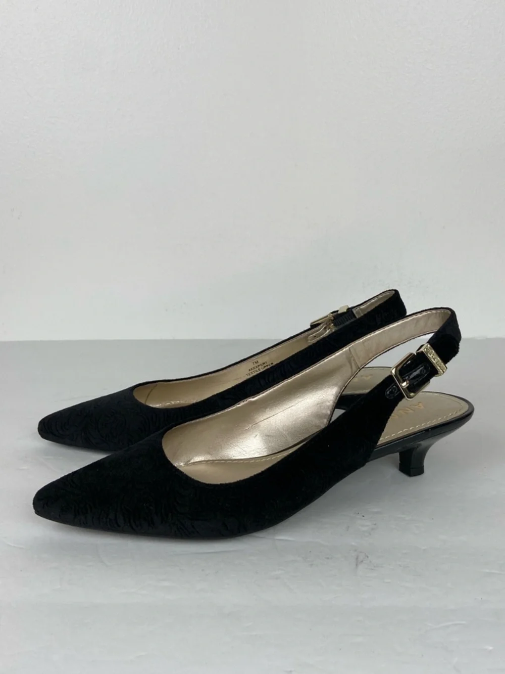 Anne Klein Expert Velvet Pump Shoes Size 7 M Black Sling Back Preppy Elegant - Picture 5 of 12